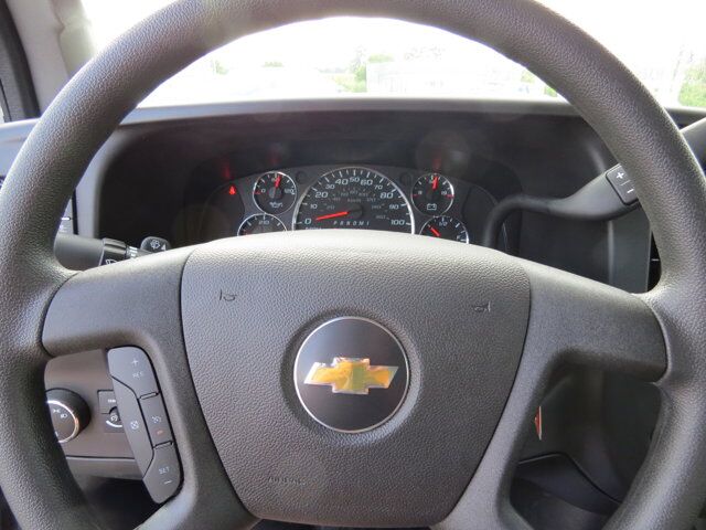 2025 Chevrolet Express Cargo Van RWD 2500 135 Wilson NC