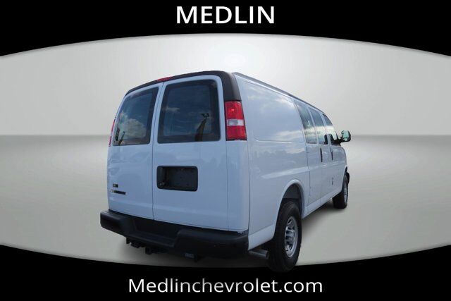 2025 Chevrolet Express Cargo Van RWD 2500 135 Wilson NC