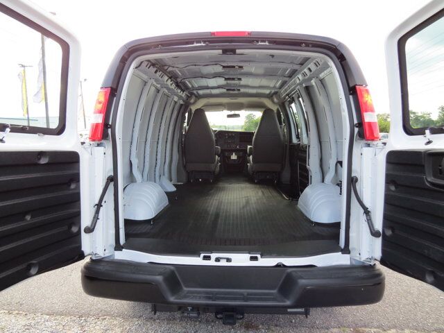 2025 Chevrolet Express Cargo Van RWD 2500 135 Wilson NC