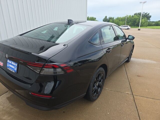 2025 Honda Accord SE West Burlington IA